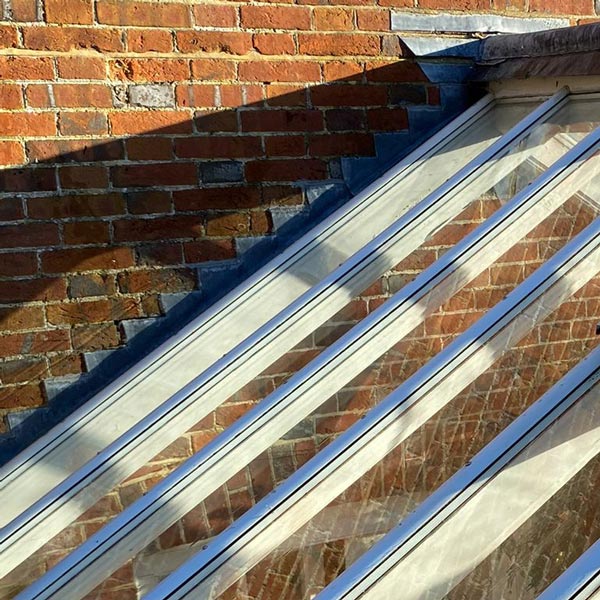 Cleaning a conservatory roof